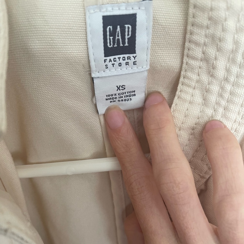 Cream color button down coat - Picture 2 of 4